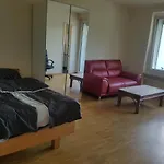Lovely 1-Bedroom Rental Unit With Bath Tub.
