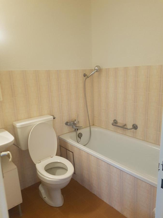 Lovely 1-bedroom Unit With Bath Tub. Apartment Basel
