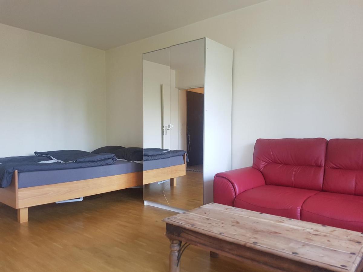 Lovely 1-bedroom Unit With Bath Tub. *